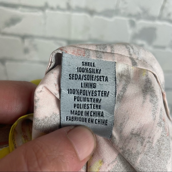 Tibi 100% Silk Artsy Abstract  Tribal High Rise Flowy Shorts Pockets Size 2 - Picture 11 of 12